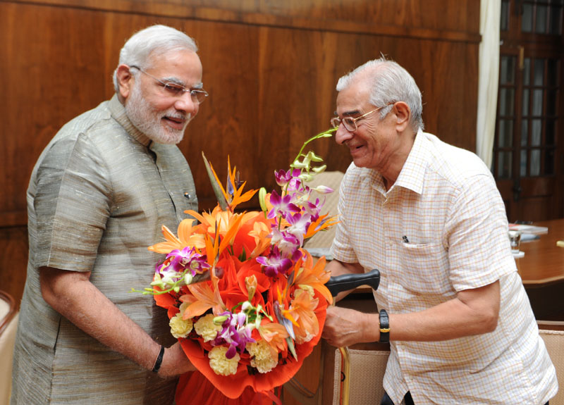 Gujarat Governor calls on PM