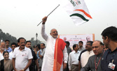 प्रधानमंत्री ने सरदार पटेल की जयंती के अवसर पर “एकता दौड़” को झंडी दिखाकर रवाना किया