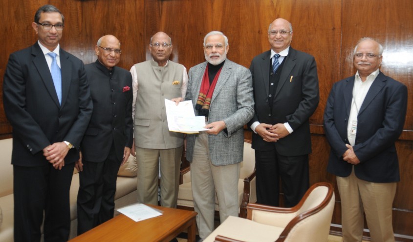 Dainik Jagran CMD calls on PM, presents demand drafts worth Rs. 4 crores towards PMNRF