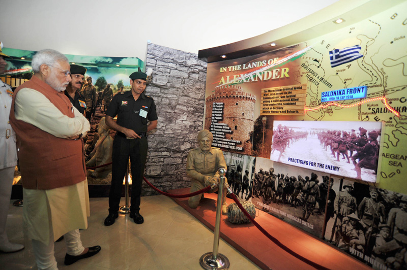 PM visits Commemorative Exhibition on the theme “India and World War-I”