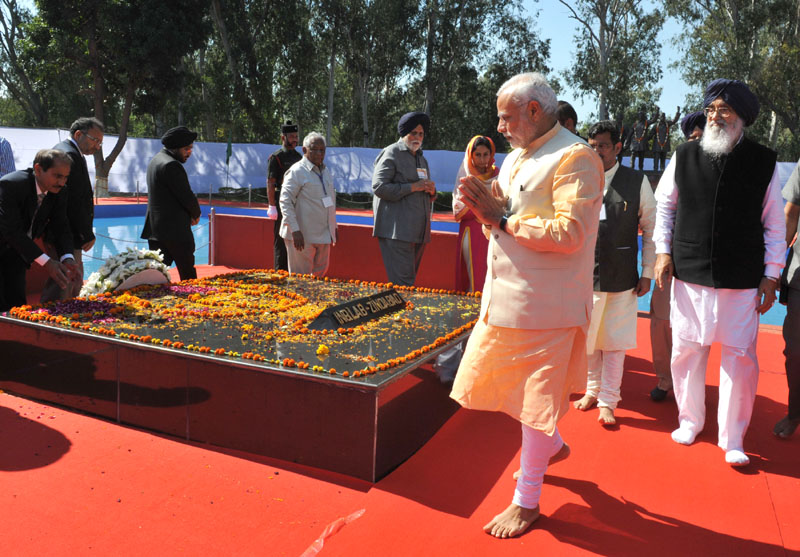 हुसैनीवाला में शहीद स्मारक पर श्रद्धांजलि अर्पित करने के बाद जनसभा में प्रधानमंत्री का संबोधन