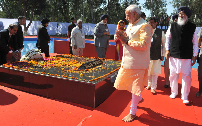 PM’s remarks at public meeting after paying homage at Martyrs Memorial in Hussainiwala