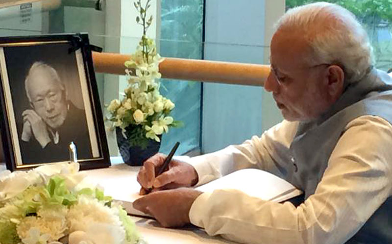 सिंगापुर के संस्थापक पिता श्री ली कुआन यू के अंतिम संस्कार पर शोक पुस्तिका में प्रधानमंत्री की टिप्पणी