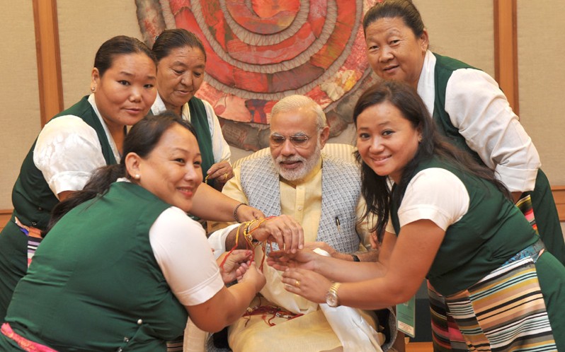 PM greets the people on the occasion of Raksha Bandhan