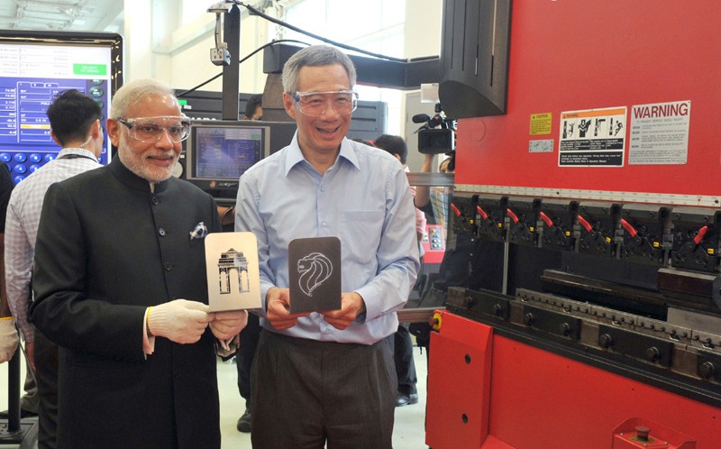 PM visits ITE Campus, INA Memorial Marker in Singapore