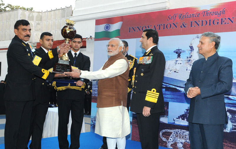 प्रधानमंत्री ने नौसेना दिवस पर चार पुरस्कार विजेताओं को नवाचार ट्राफियां प्रदान की