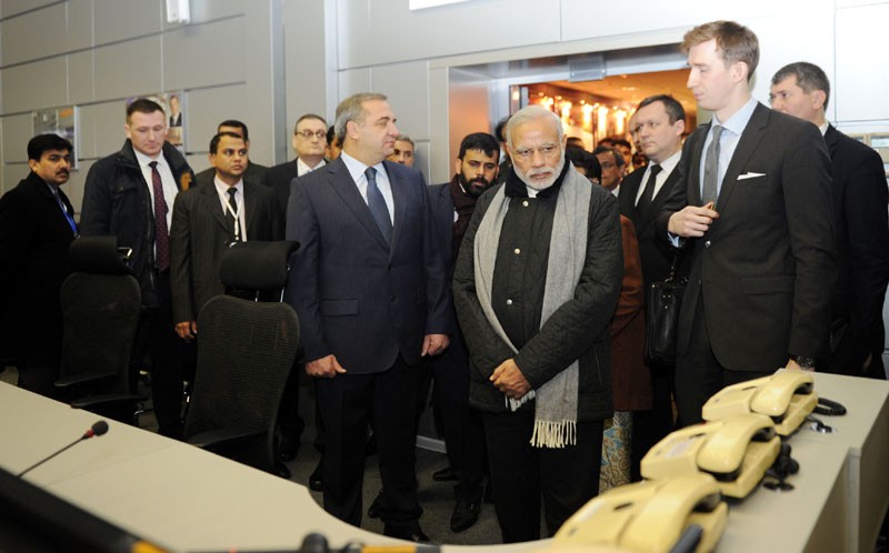 PM visits National Crisis Management Centre in Moscow