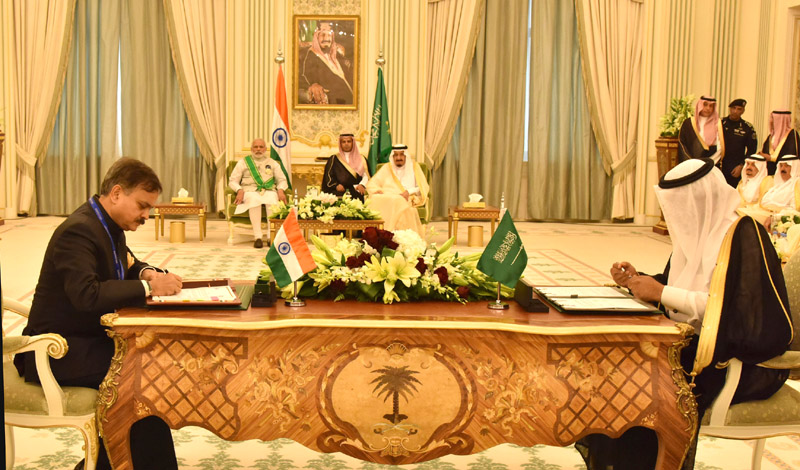 The Prime Minister, Shri Narendra Modi at the signing of agreements between India and the kingdom of Saudi Arabia, in Riyadh, Saudi Arabia on April 03, 2016.