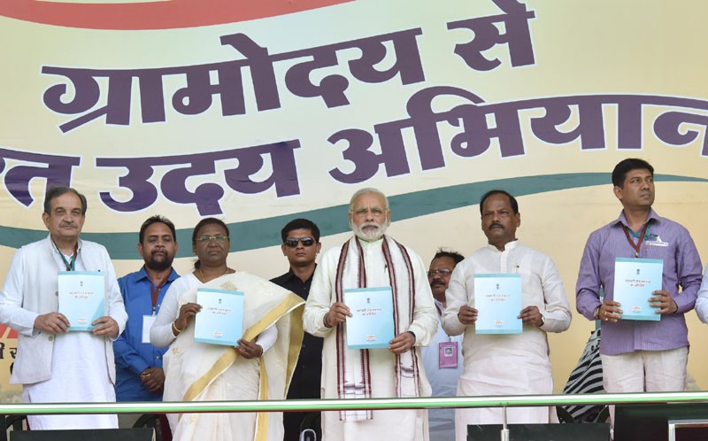 PM addresses Panchayats across the country from Jamshedpur on National Panchayati Raj Day
