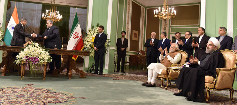 The Prime Minister, Shri Narendra Modi and the President of Iran, Mr. Hassan Rouhani witnessing the signing of agreements, in Tehran on May 23, 2016.