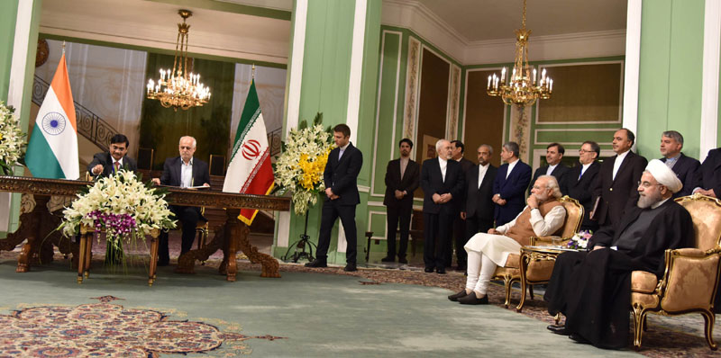 The Prime Minister, Shri Narendra Modi and the President of Iran, Mr. Hassan Rouhani witnessing the signing of agreements, in Tehran on May 23, 2016.