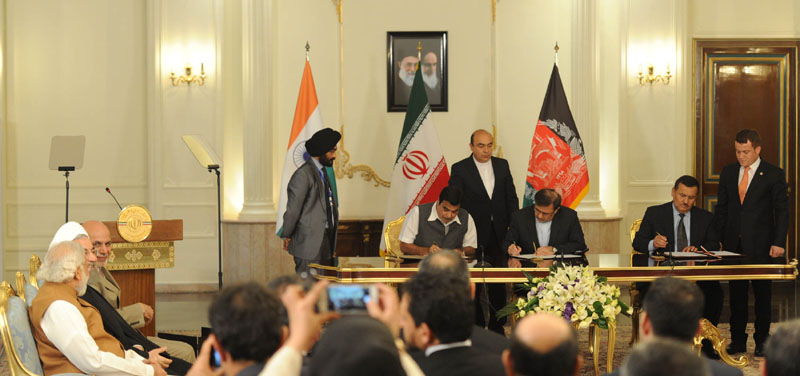 The Prime Minister, Shri Narendra Modi, the President of Iran, Mr. Hassan Rouhani and the President of Afghanistan, Dr. Mohammad Ashraf Ghani, witnessing Signing of Trilateral Agreement between India, Afghanistan and Iran, in Tehran on May 23, 2016.