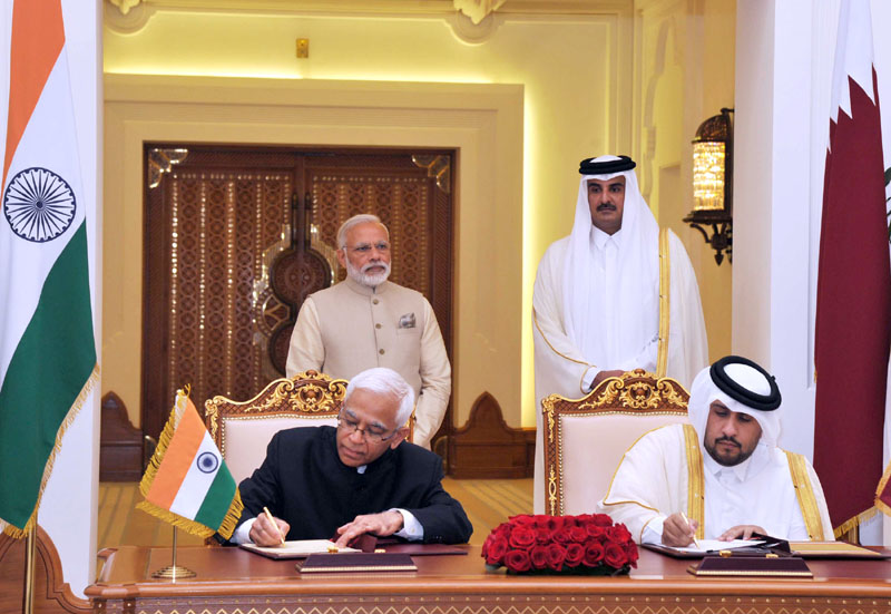 The Prime Minister, Shri Narendra Modi and His Highness Sheikh Tamim Bin Hamad Al Thani witnessing the signing of agreements to strengthen India-Qatar ties, in Doha, Qatar on June 05, 2016.
