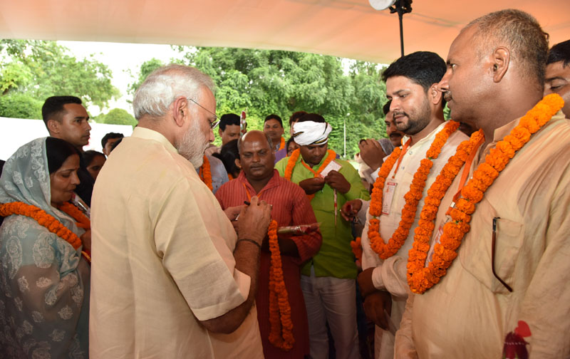 ವಾರಾಣಸಿ ಲೋಕಸಭಾ ಕ್ಷೇತ್ರದ ಗ್ರಾಮಗಳ ಪ್ರಧಾನರುಗಳೊಂದಿಗೆ ಪ್ರಧಾನಿ ಸಂವಾದ