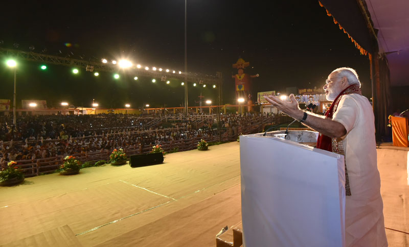 PM addresses gathering at Dussehra Mahotsav, Aishbagh Ramleela Ground, Lucknow