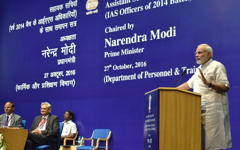 Valedictory Session of Assistant Secretaries: IAS Officers of 2014 batch make presentations to PM