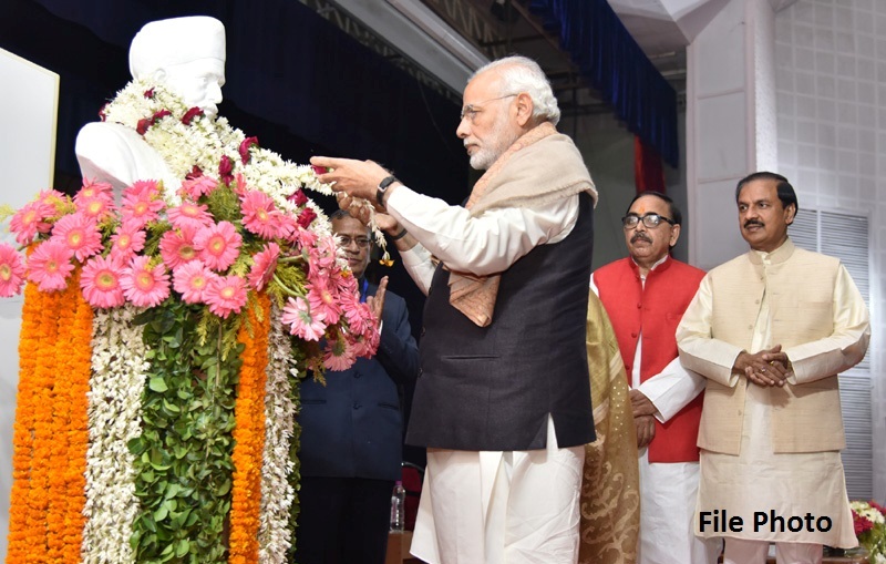 PM pays tributes to Pt. Madan Mohan Malaviya on his Jayanti