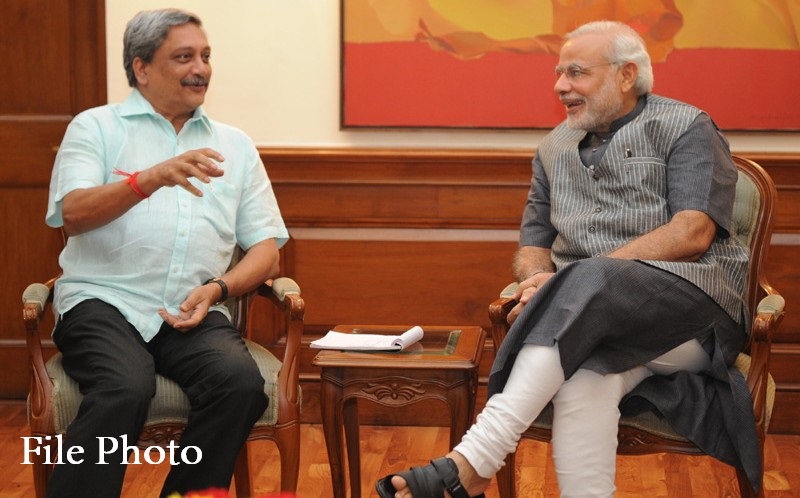 प्रधानमंत्री ने मनोहर पर्रिकर को गोवा के मुख्‍यमंत्री की शपथ लेने पर बधाई दी