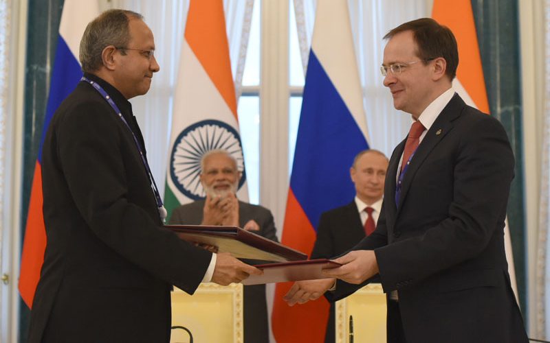 The Prime Minister, Shri Narendra Modi and the President of Russian Federation, Mr. Vladimir Putin, witnessing the signing & exchange of agreements, at Konstantin Palace, in St. Petersburg, Russia on June 01, 2017.
