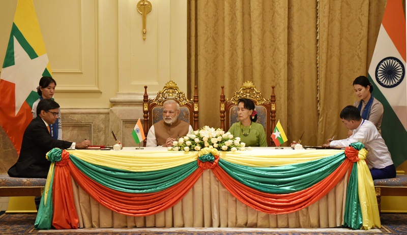 The Prime Minister, Shri Narendra Modi and the State Counsellor of Myanmar, Ms. Aung San Suu Kyi witnessing the signing of agreement, at Presidential Palace, in Naypyidaw, Myanmar on September 06, 2017.