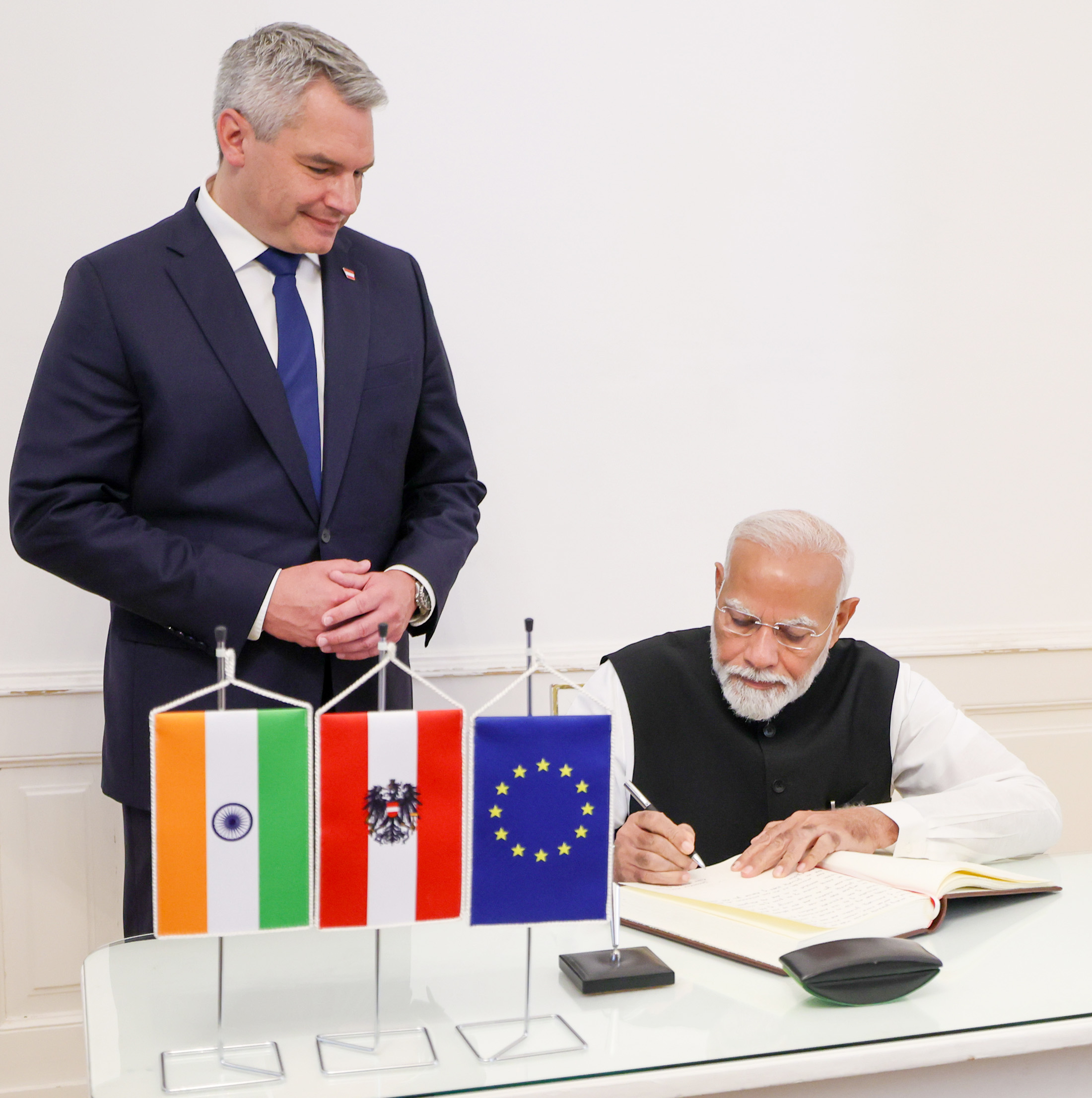 PM signing the Guestbook at the Federal Chancellery in Vienna, Austria on July 10, 2024.
