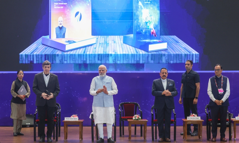 PM addresses the Emerging Science, Technology and Innovation Conclave ...