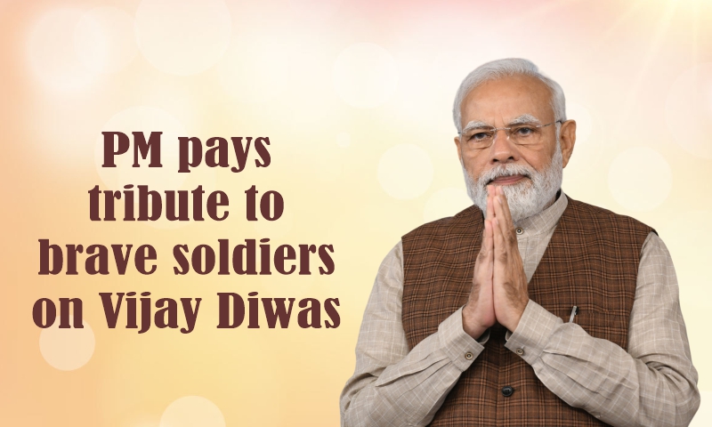 PM pays tribute to brave soldiers on Vijay Diwas