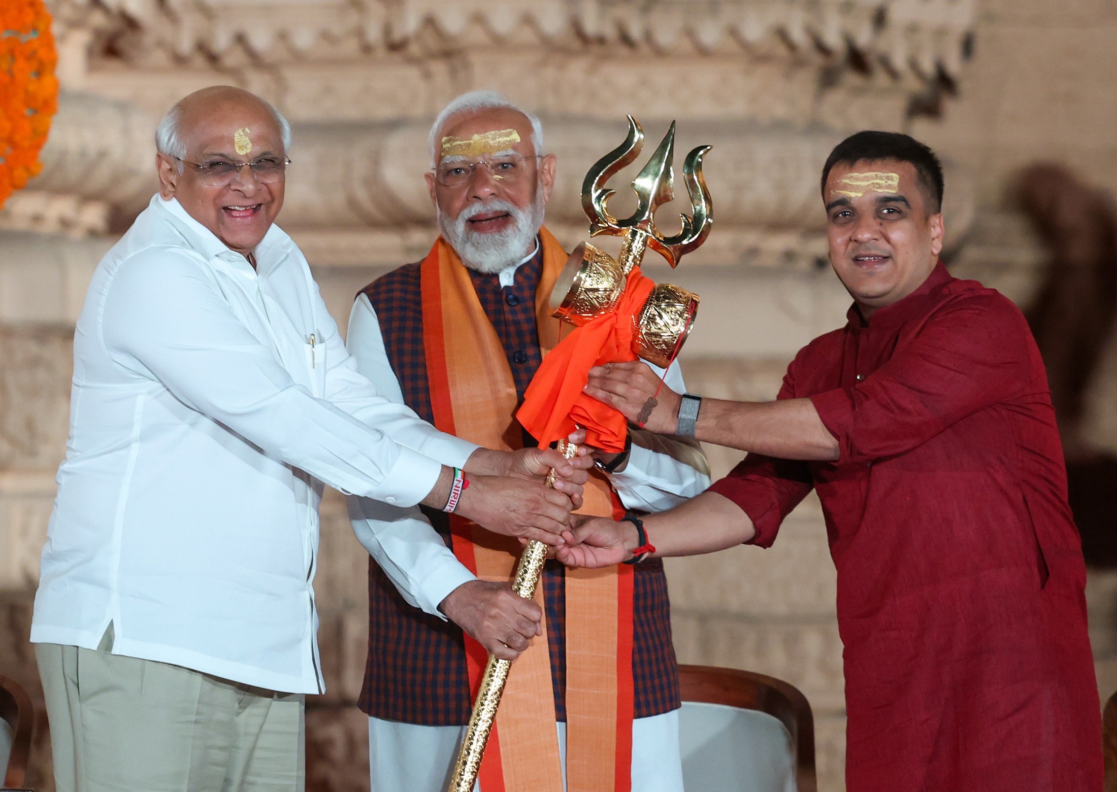 PM receives warm welcome by people on his arrival at Somnath, in Gujarat on January 10, 2026.