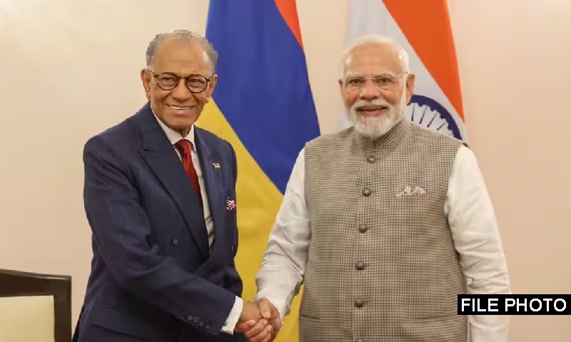 PM receives a telephone call from the PM of Mauritius