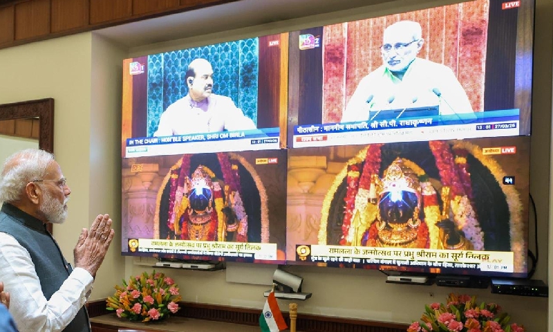 PM witnesses Surya Tilak at Shri Ram Janmabhoomi Mandir