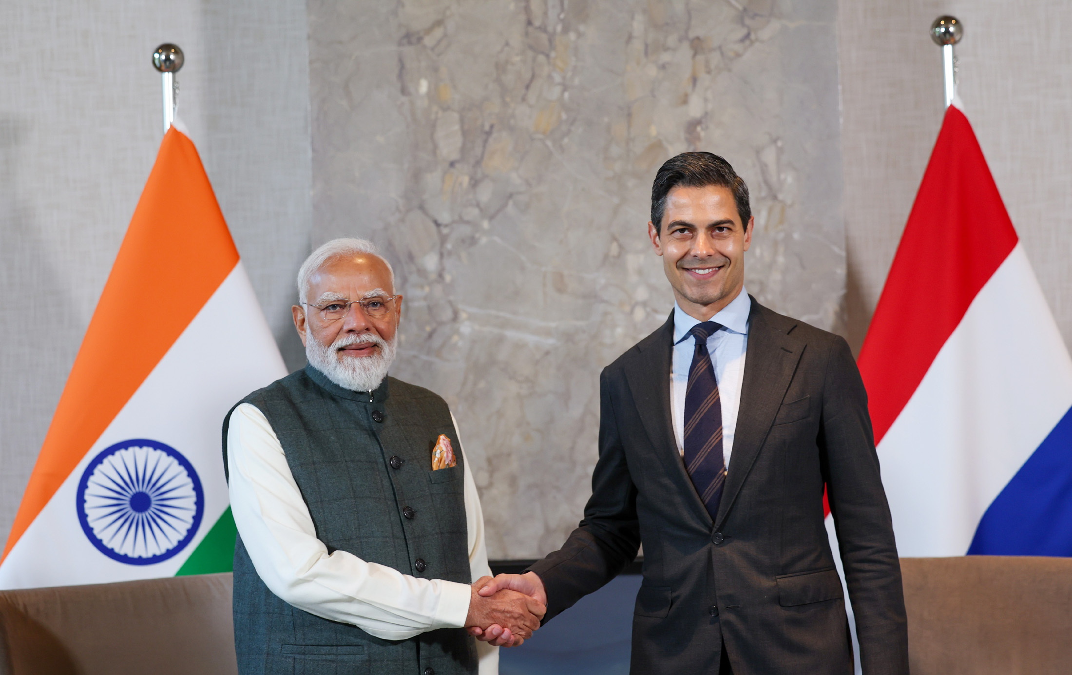પ્રધાનમંત્રીનો નેધરલેન્ડ્સના PM સાથે સત્તાવાર વાર્તાલાપ