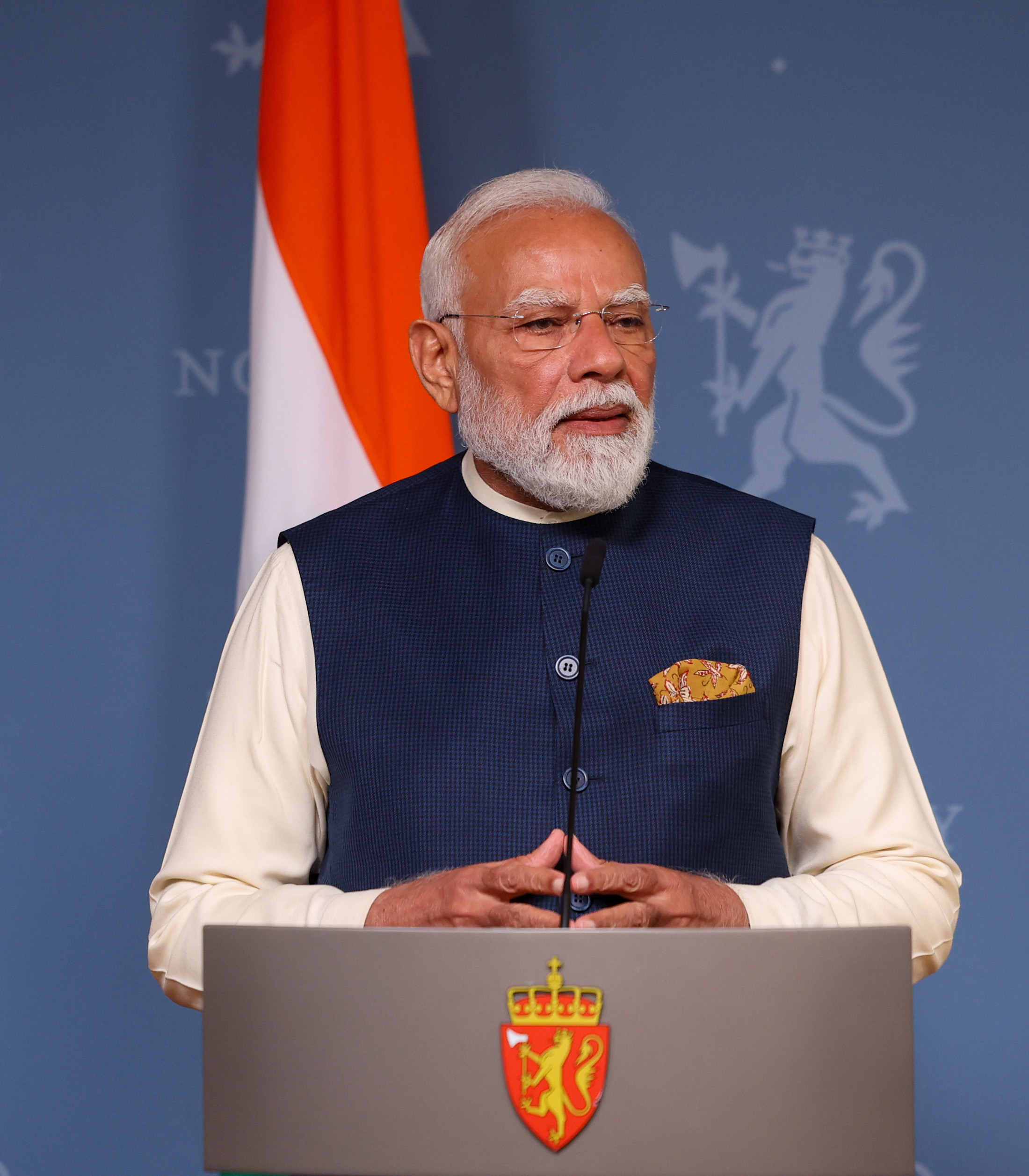নৰ’ৱেৰ প্ৰধানমন্ত্ৰীৰ সৈতে যৌথ প্ৰেছ বিবৃতি প্ৰদানৰ সময়ত ভাৰতৰ প্ৰধানমন্ত্ৰীৰ প্ৰেছ বিবৃতি