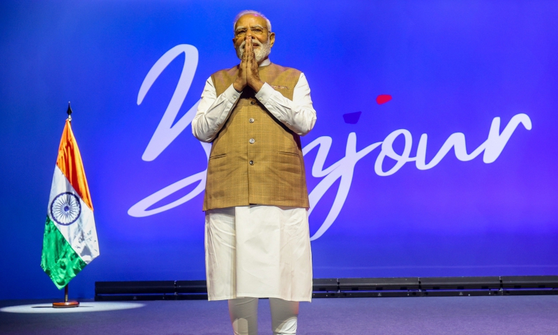 PM addresses the Indian Community in Paris