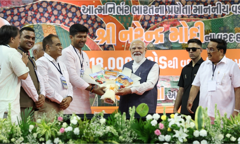 PM shares glimpses from his address at the inauguration of multiple development projects at Surat, Gujarat PM shares glimpses from his address at the inauguration of multiple development projects at Surat, Gujarat