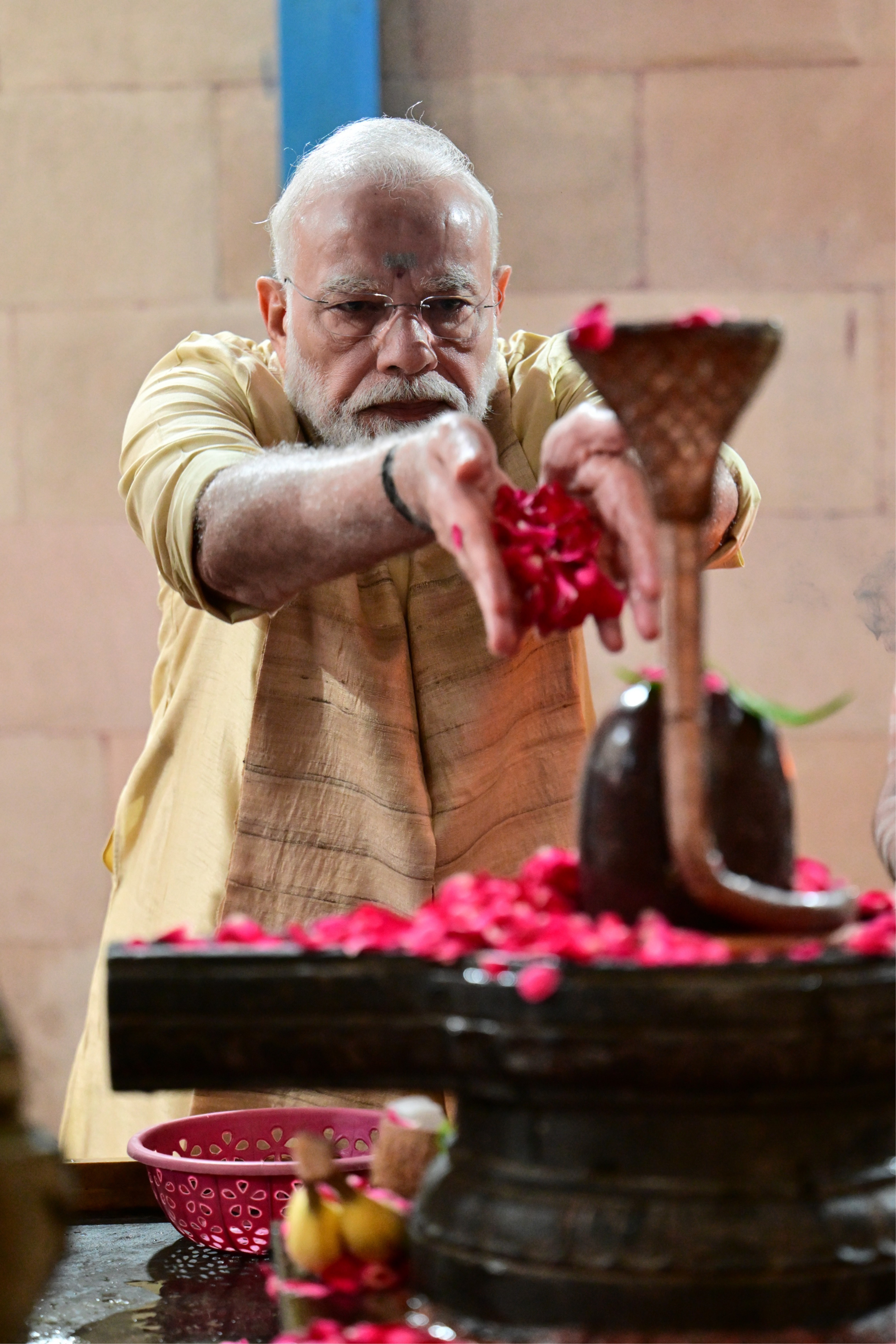 ஸ்ரீ விநாயகர் கோவிலில் பிரதமர் தரிசனம் செய்தார்