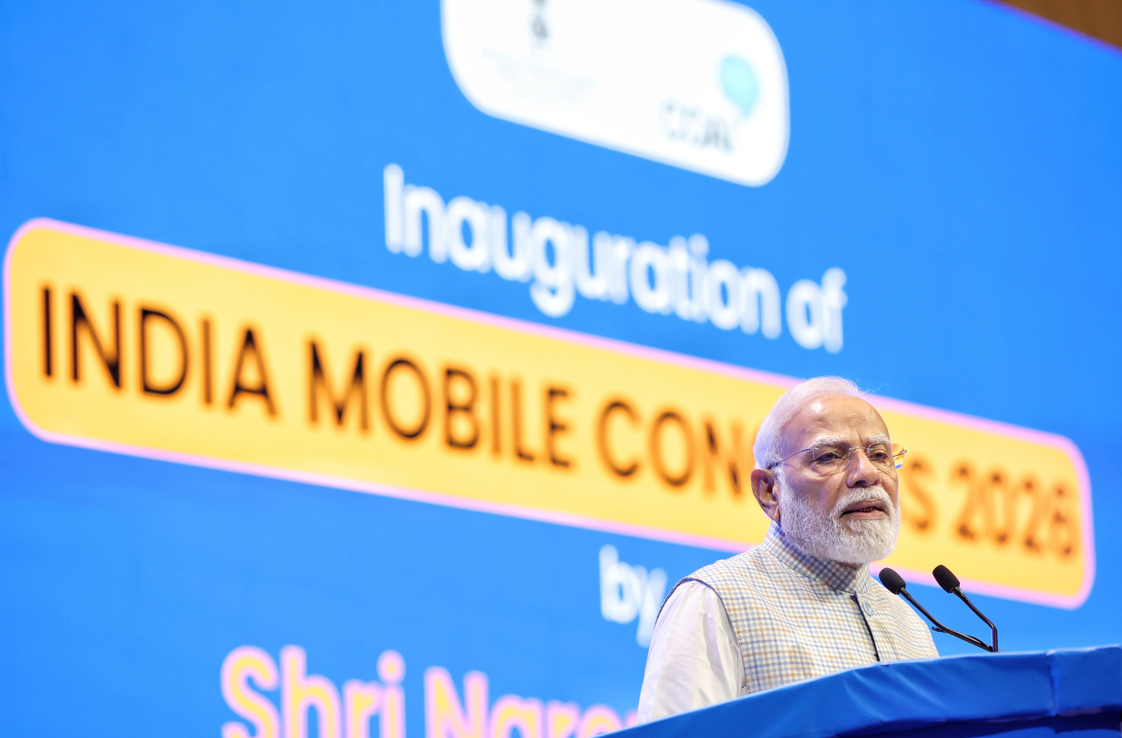 पीएम मोदी ने इंडिया मोबाइल कांग्रेस के 10वें संस्करण का उद्घाटन किया